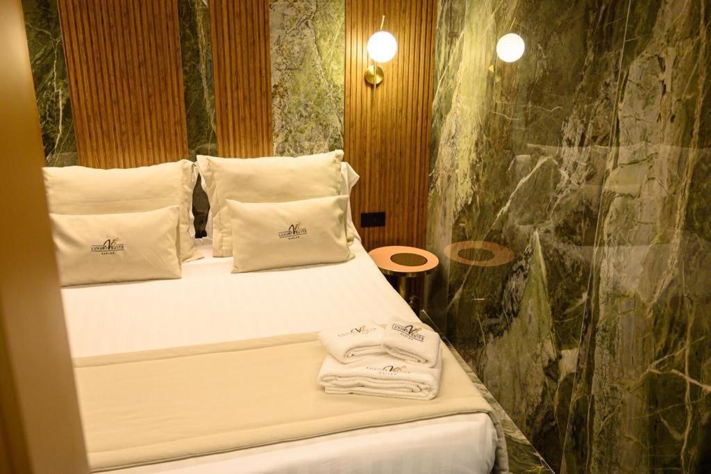 Luxury Suite Napoli Luaran gambar
